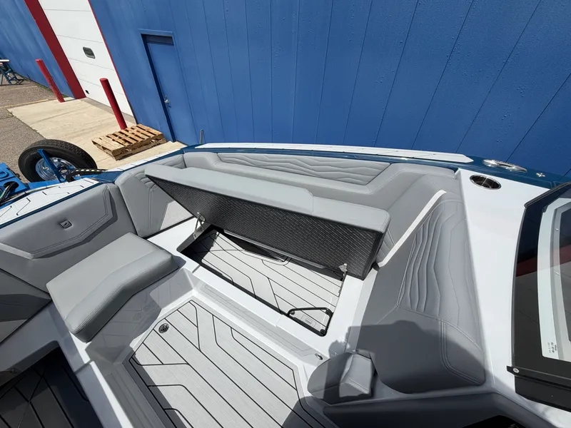 Slide: The Image of Nautique Super Air Nautique G25 2026 - 42