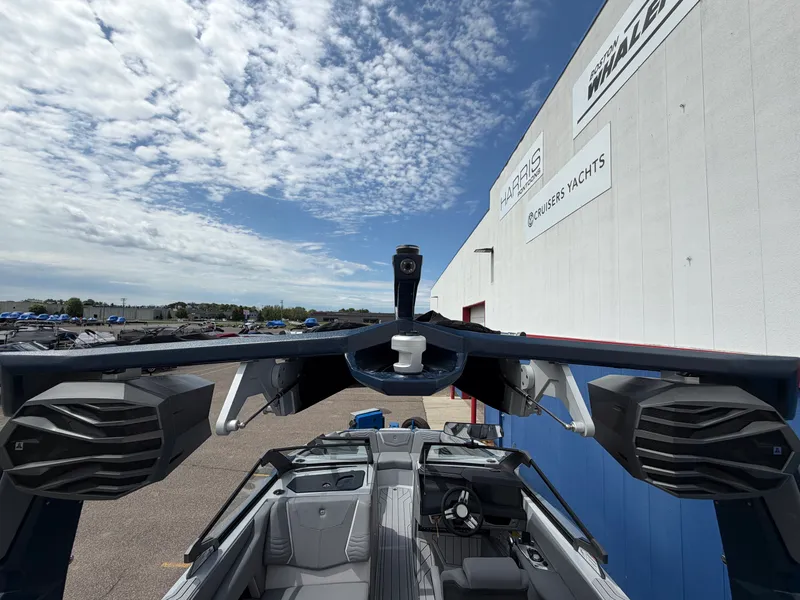 Slide: The Image of Nautique Super Air Nautique G25 2026 - 13