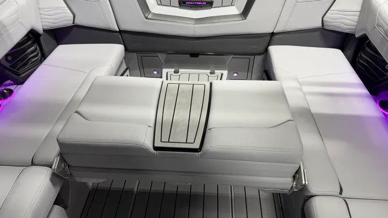 Slide: The Image of Nautique Super Air Nautique G23 2026 - 24