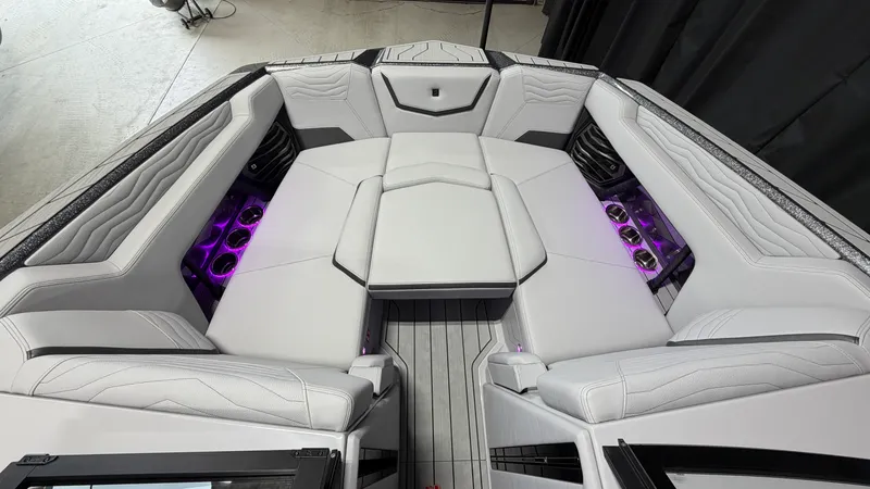 Slide: The Image of Nautique Super Air Nautique G23 2026 - 82