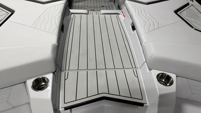 Slide: The Image of Nautique Super Air Nautique G23 2026 - 19