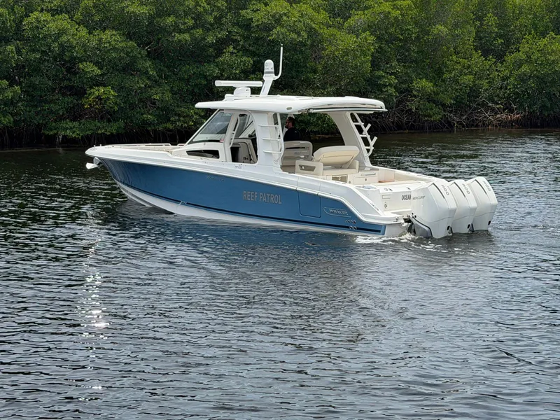 Slide: The Image of Boston Whaler 350 REALM 2022 - 12
