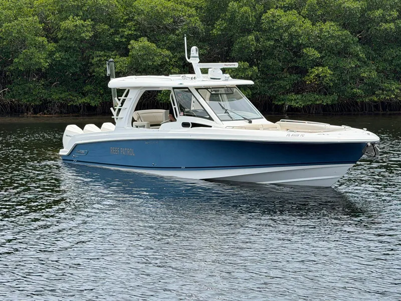 Slide: The Image of Boston Whaler 350 REALM 2022 - 2
