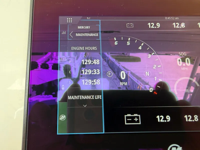 Slide: The Image of Boston Whaler 350 REALM 2022 - 38