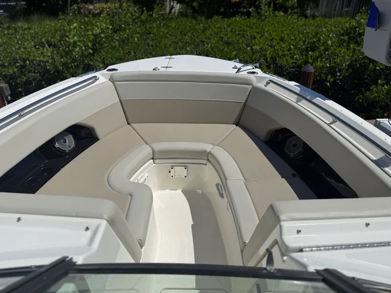 Slide: The Image of Boston Whaler 240 VANTAGE 2023 - 4