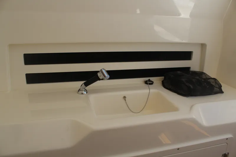 Slide: The Image of Boston Whaler 330 Outrage 2026 - 27