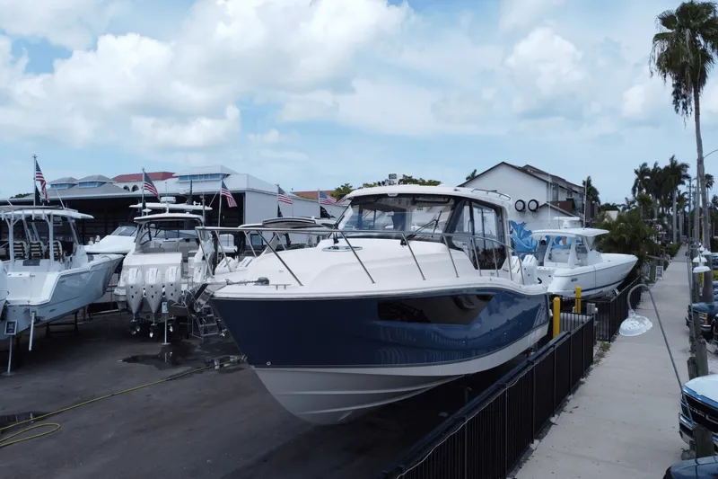 Slide: The Image of Boston Whaler 365 Conquest 2025 - 10