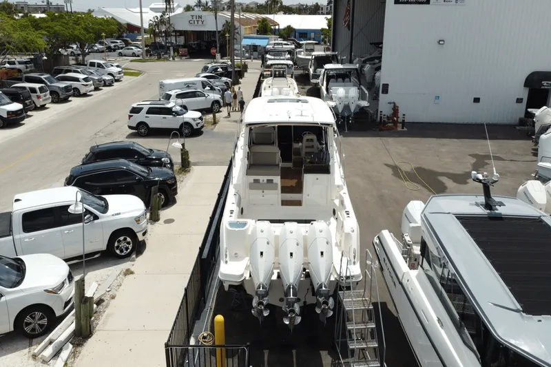 Slide: The Image of Boston Whaler 365 Conquest 2025 - 14