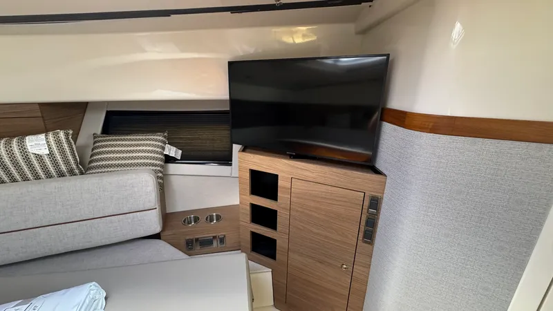 Slide: The Image of Boston Whaler 365 Conquest 2025 - 58