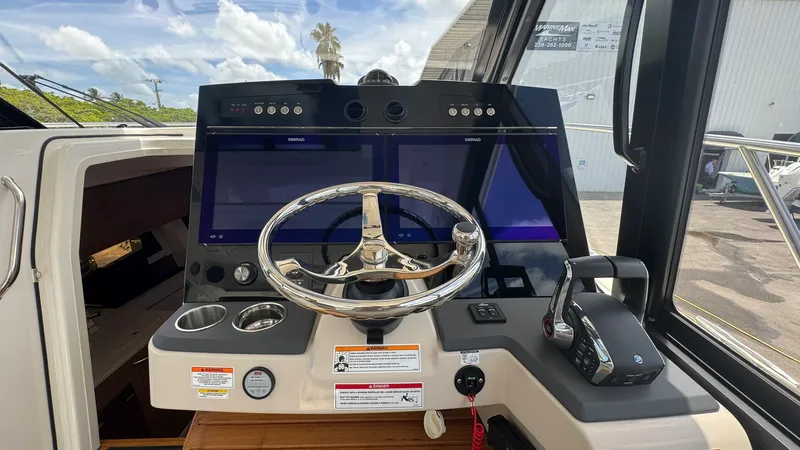 Slide: The Image of Boston Whaler 365 Conquest 2025 - 39