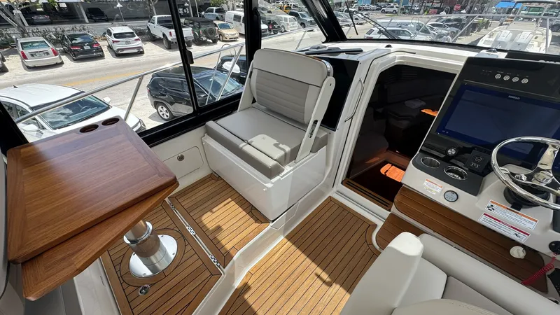 Slide: The Image of Boston Whaler 365 Conquest 2025 - 26