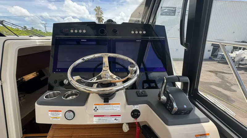 Slide: The Image of Boston Whaler 365 Conquest 2025 - 40