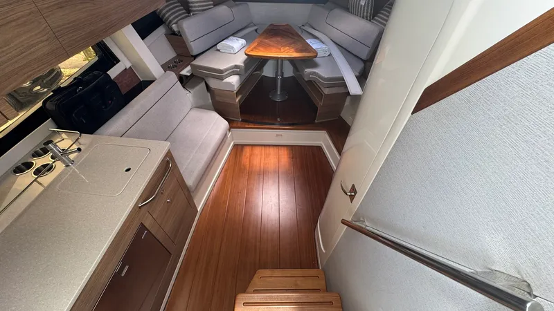 Slide: The Image of Boston Whaler 365 Conquest 2025 - 47