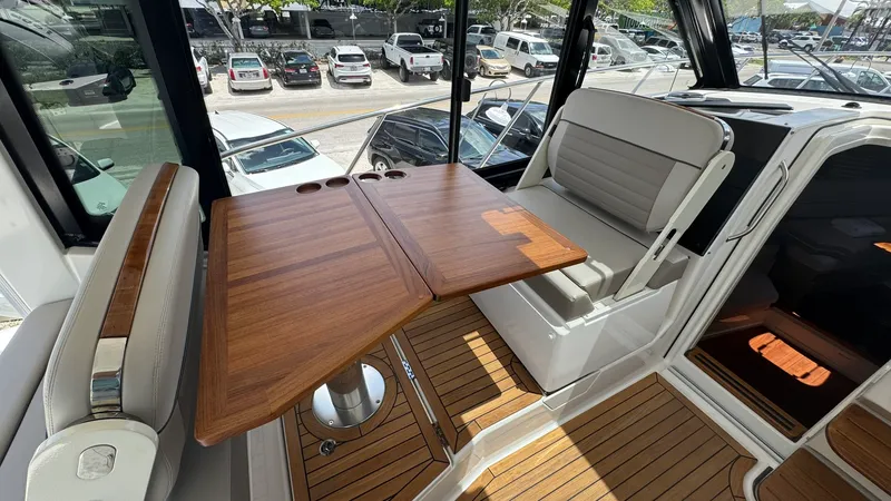 Slide: The Image of Boston Whaler 365 Conquest 2025 - 28