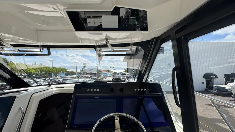 Slide: The Image of Boston Whaler 365 Conquest 2025 - 41