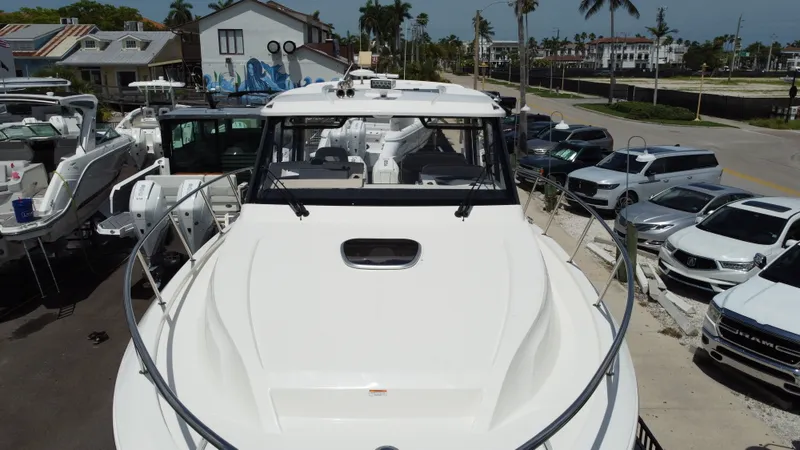 Slide: The Image of Boston Whaler 365 Conquest 2025 - 13