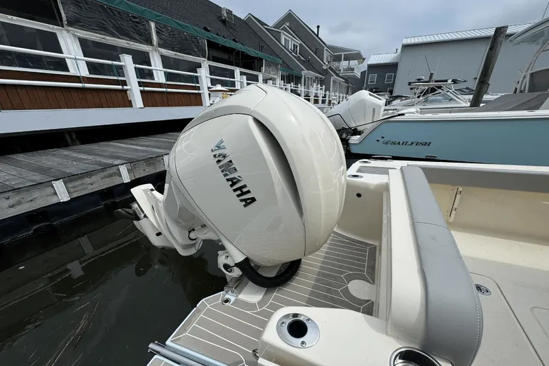 Slide: The Image of Scout 240 XSF 2025 - 11