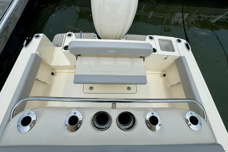 Slide: The Image of Scout 240 XSF 2025 - 13