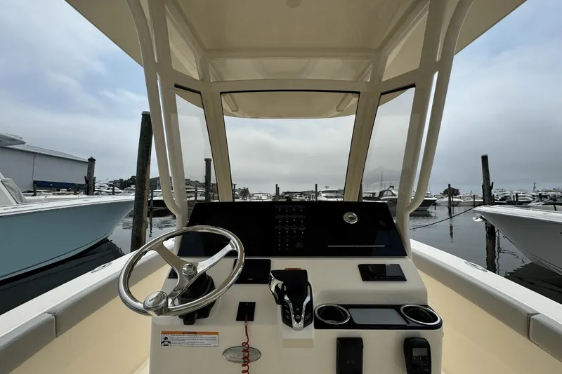 Slide: The Image of Scout 240 XSF 2025 - 25