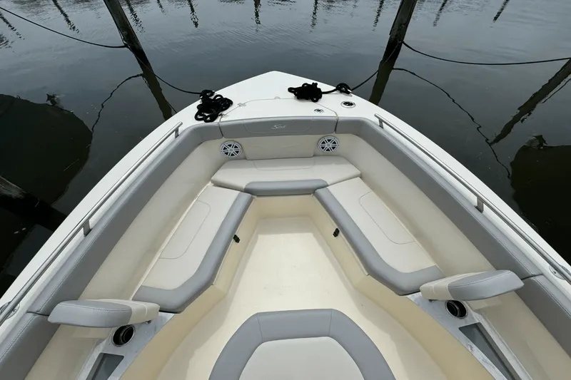 Slide: The Image of Scout 240 XSF 2025 - 36