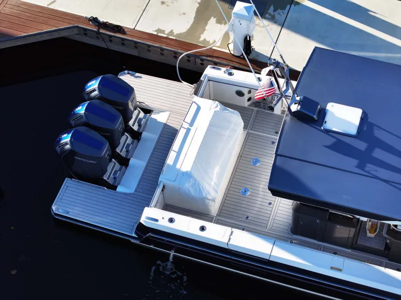 Slide: The Image of Formula 457 Center Console Fish 2027 - 15