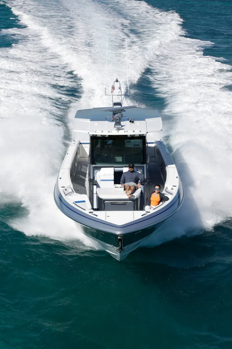 The Image of Formula 457 Center Console Fish 2027 - 0