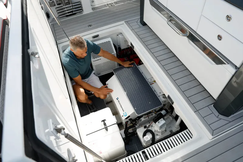 Slide: The Image of Formula 387 Center Console Sport 2027 - 6