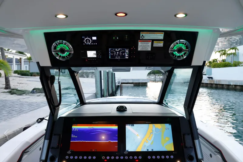 Slide: The Image of Formula 387 Center Console Sport 2027 - 3