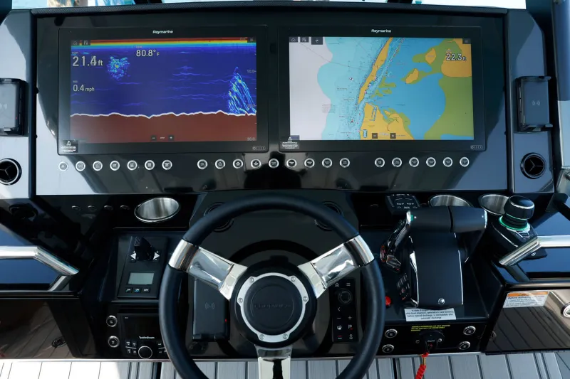 Slide: The Image of Formula 387 Center Console Sport 2027 - 4