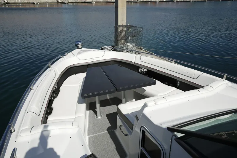 Slide: The Image of Formula 350 Crossover Bowrider 2024 - 3