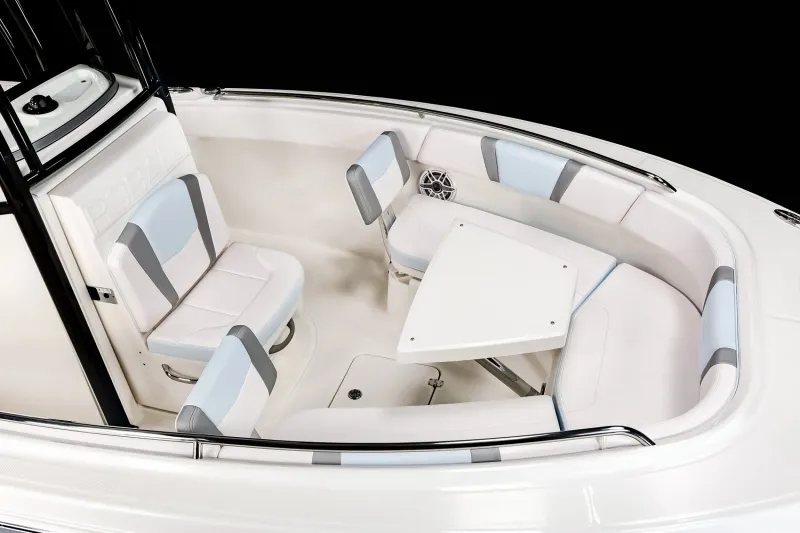 Slide: The Image of Robalo EXPLORER CC R232EX 2027 - 5