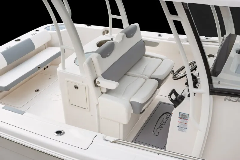 Slide: The Image of Robalo R302 2027 - 4