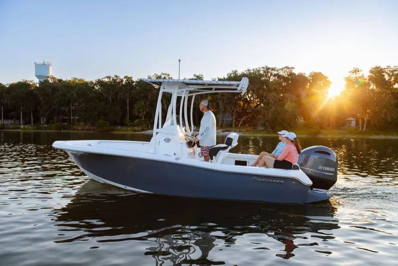 Slide: The Image of Tidewater 198 CC Adventure 2027 - 5
