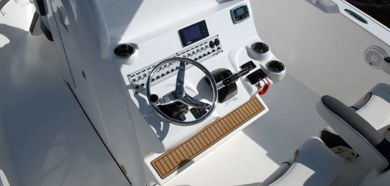 Slide: The Image of Tidewater 280 CC Adventure 2027 - 5