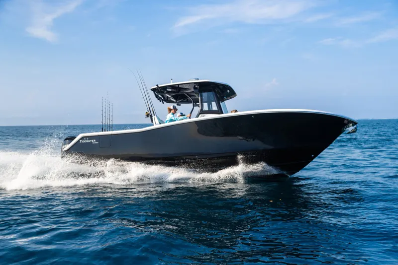 The Image of Tidewater 282 CC Adventure Bluewater 2027 - 1
