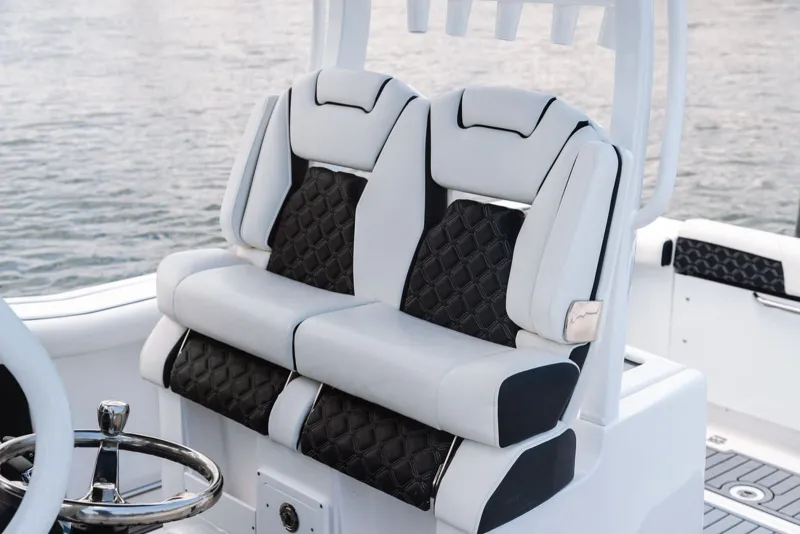 Slide: The Image of Tidewater 292 CC Adventure 2027 - 4