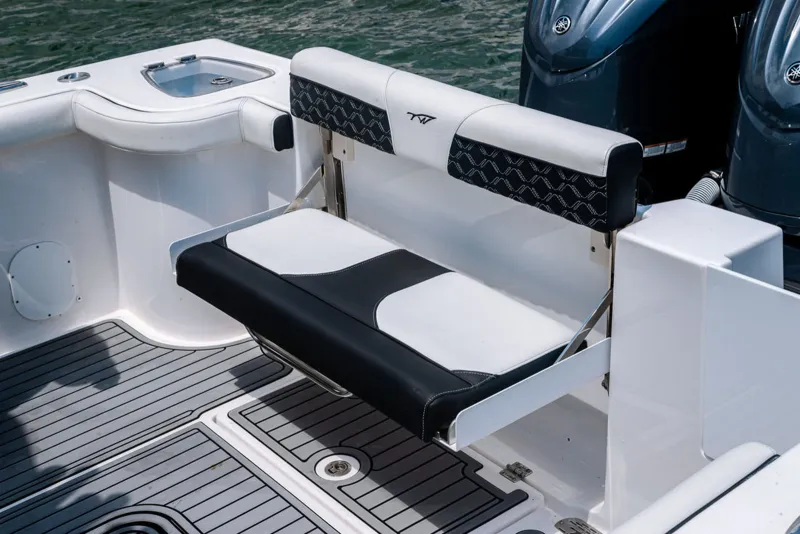 Slide: The Image of Tidewater 292 CC Adventure 2027 - 8