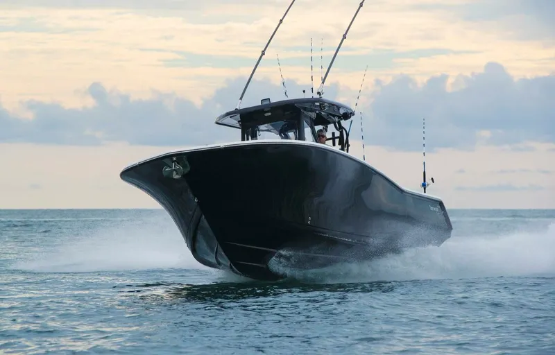 Slide: The Image of Tidewater 320 CC Adventure 2027 - 3