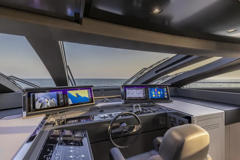 Slide: The Image of Riva 90' Argo 2027 - 7