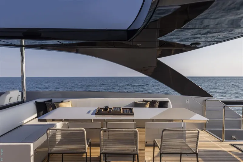 Slide: The Image of Riva 90' Argo 2027 - 9