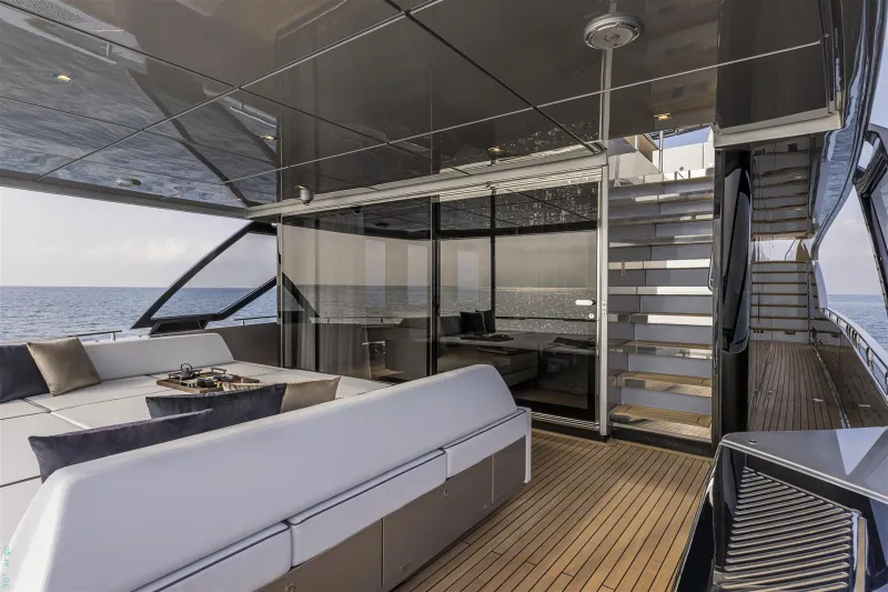 Slide: The Image of Riva 90' Argo 2027 - 10