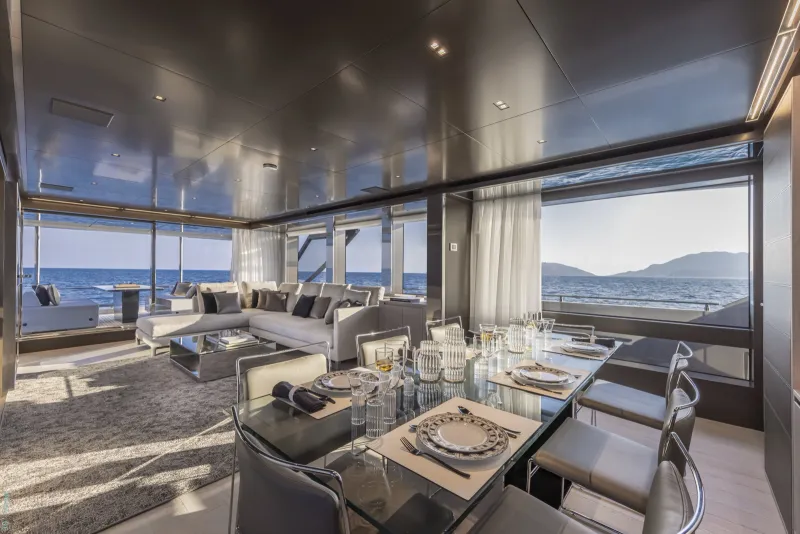 Slide: The Image of Riva 90' Argo 2027 - 6