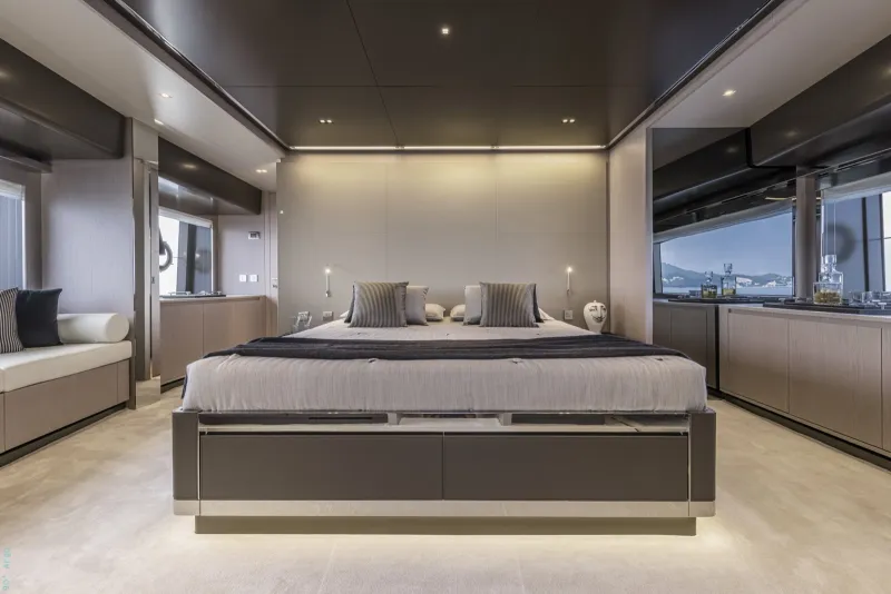 Slide: The Image of Riva 90' Argo 2027 - 12