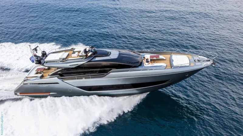 Slide: The Image of Riva 88' Folgore 2027 - 0