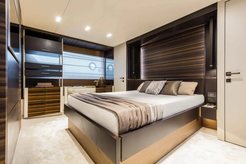 Slide: The Image of Ferretti 670 2027 - 14