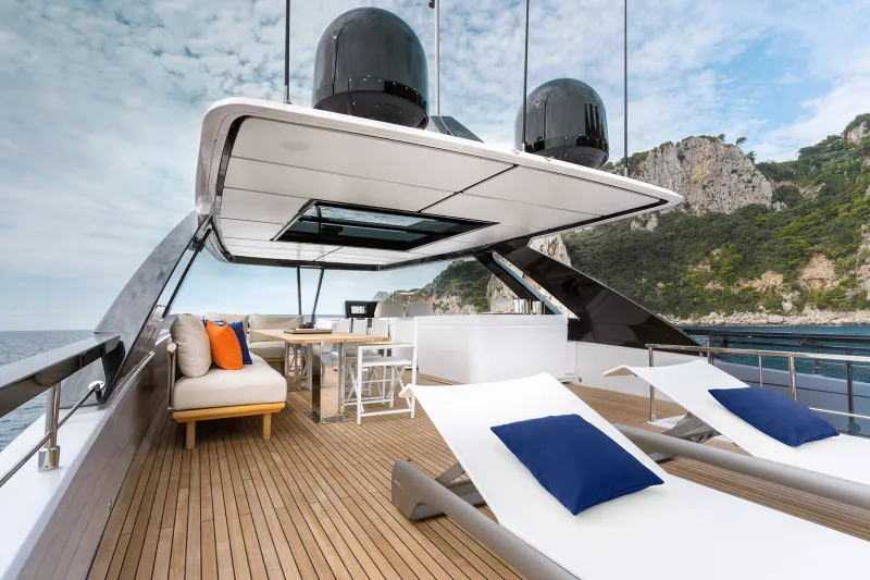 Slide: The Image of Ferretti 860 2027 - 4