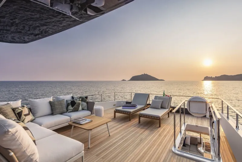 Slide: The Image of Ferretti 920 2027 - 11