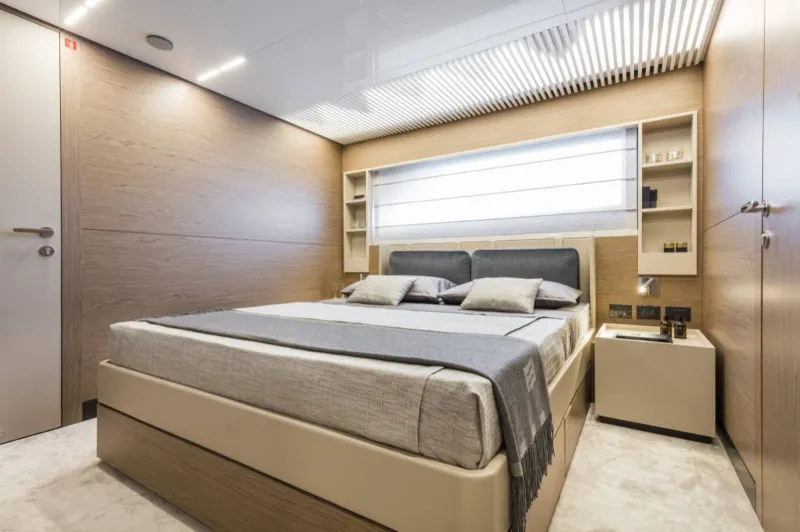Slide: The Image of Ferretti 920 2027 - 12