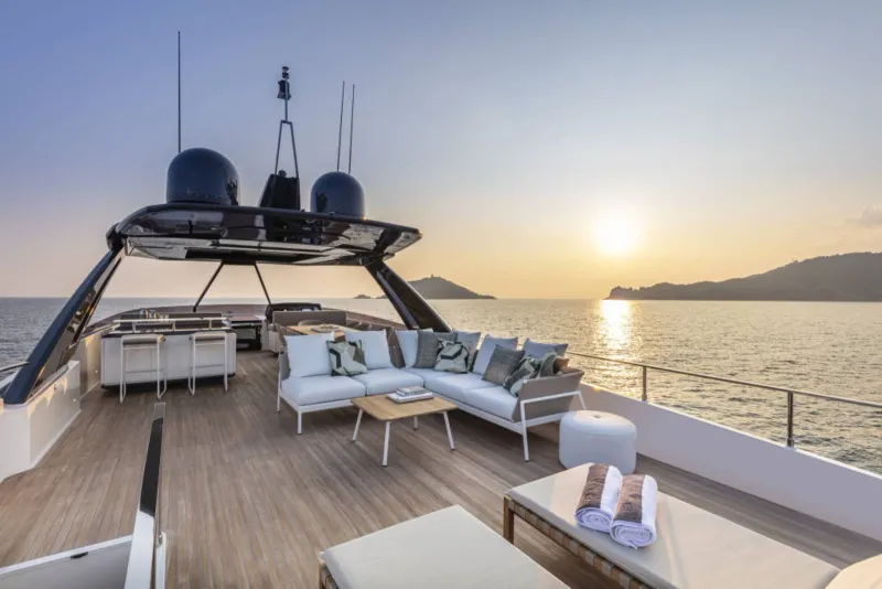 Slide: The Image of Ferretti 920 2027 - 9