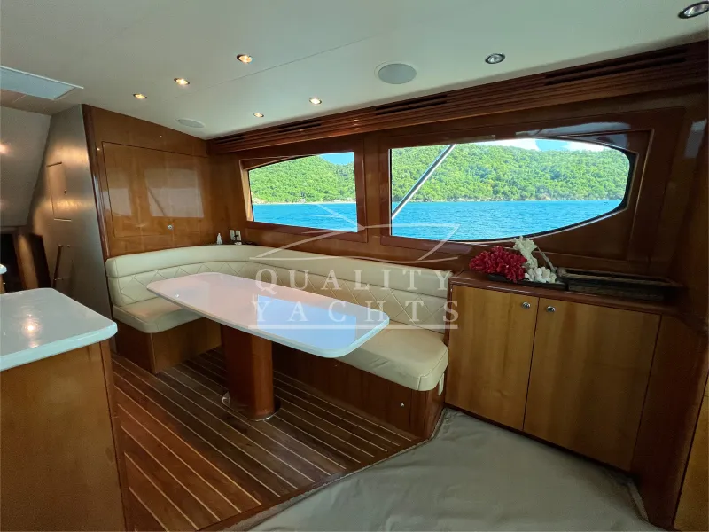 Slide: The Image of Hatteras 54 GT 2005 - 10